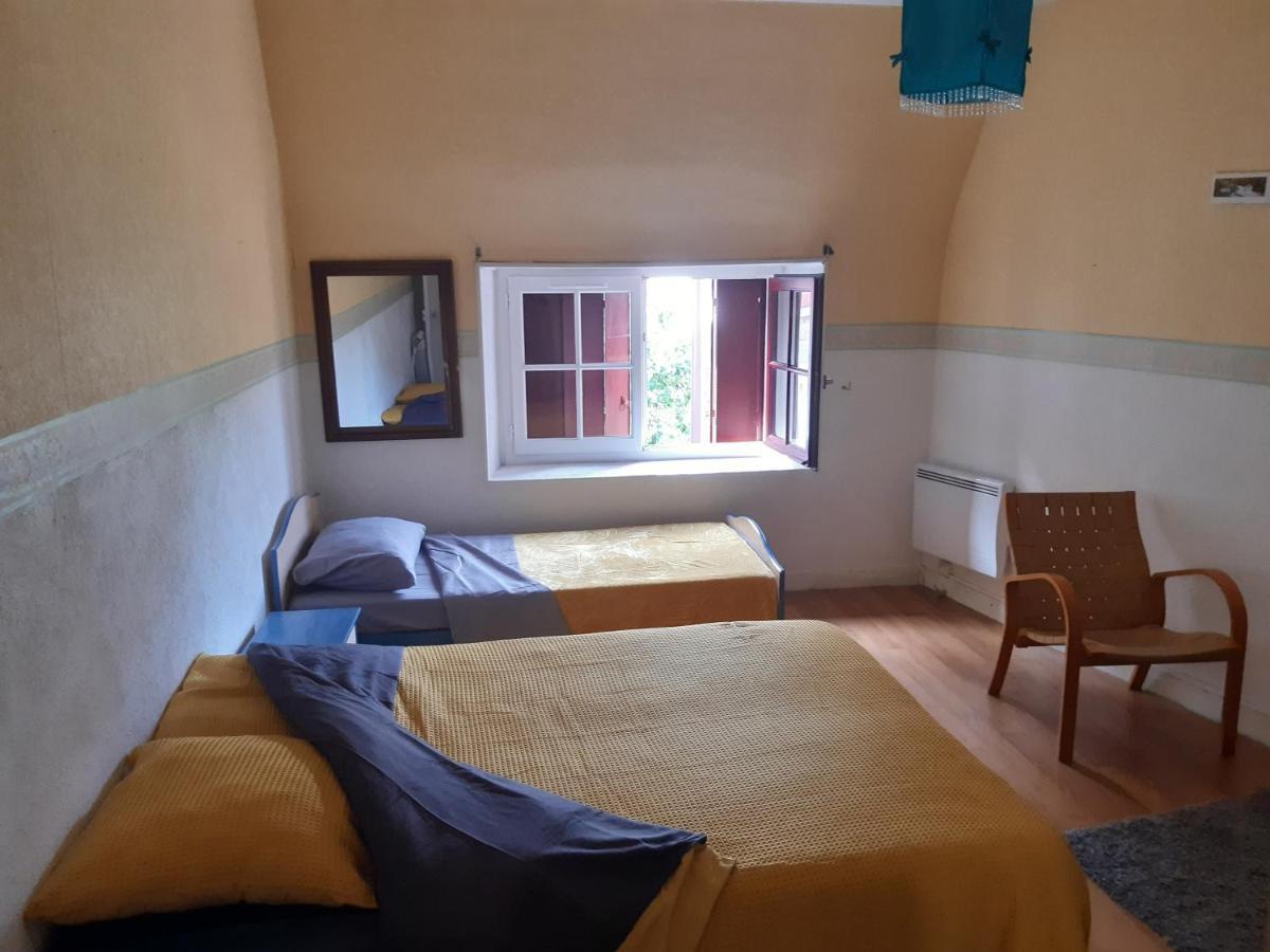 Grande Maison Dans La Cite Medievale De Holiday home