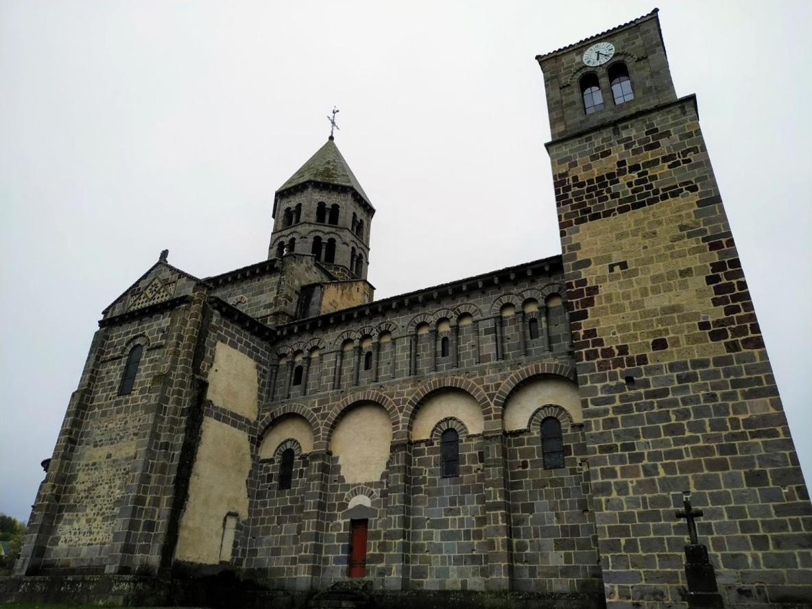 Grande Maison Dans La Cite Medievale De Besse-et-Saint-Anastaise